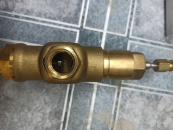 Prodám nový trojcestný ventil Honeywell - 2