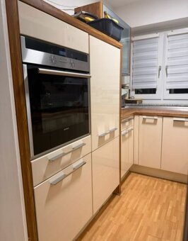 Krémová linka ve vysokém lesku se spotřebiči,5867 - 2