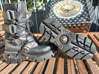 Boty 42 vel. New Rock Reactor - 2