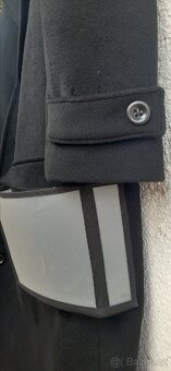 Prodám pánský vlněný kabát – svítící kapsy HK - 2