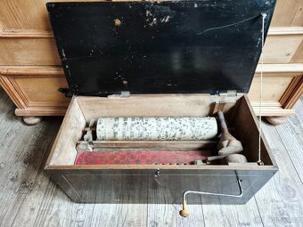 Velký starožitný žebrácký jazýčkový flašinet, 19 st. - 2