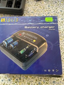 Nabíječka baterií Solid - 2