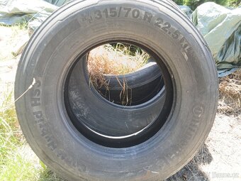 Vodící 315/70 R22,5 - 2