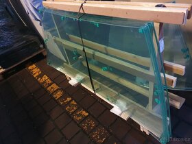 Tatra 613 čelní sklo  zelené   NOVÉ - 2