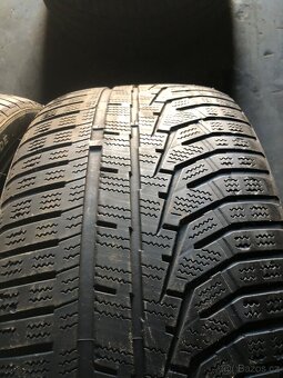 245/40/19 prodám 2ks zimních pneu - 2