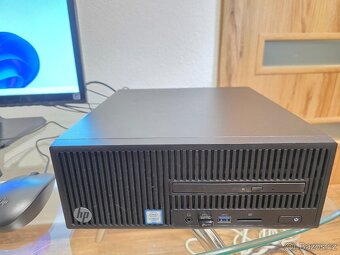 PC sestava s monitorem - 2