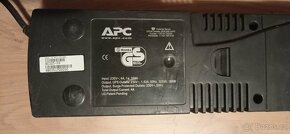 Záložní zdroj APC - 2