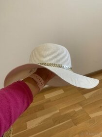 Prodám dámský klobouk, - 2