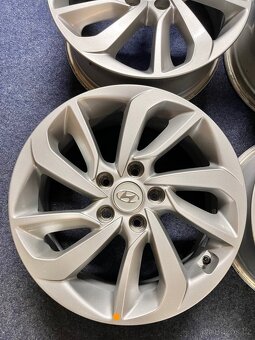 5x114,3 R17 Originál Hyunda Tucson Alu disky - 2