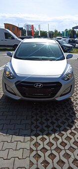 Hyundai i30 combi,1.6 ,83 000 najetokoupeno nové v CZ - 2