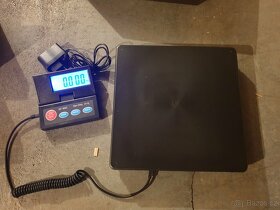 Digitální balíková váha 50 kg / 1g, rozměr 25x25 cm - 2
