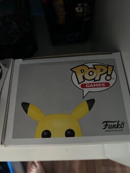 Funko pop Pikachu #353 - 2