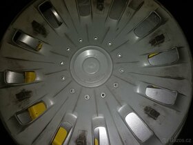 Prodám originální poklice Volkswagen 15 - 2
