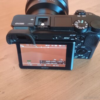 Sony A6300 (tělo) + 3 baterie - 2