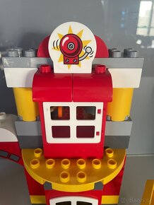 LEGO 10903 DUPLO HASIČSKÁ STANICE - 2