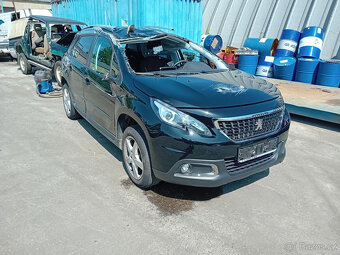 Peugeot 2008 Facelift 1.2 ( HM01 ) 60kW r.2018 černá na náhr - 2
