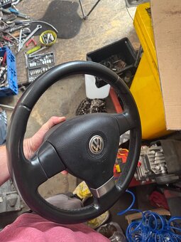 volant vw golf 5 - 2
