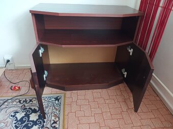 Skříňka pod tv - 2