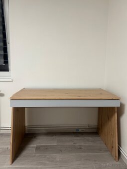 Pracovní/psací stůl - 2