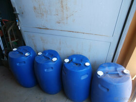 Sud, kanystr, nádoba plastová použitá za 400 kč - 2