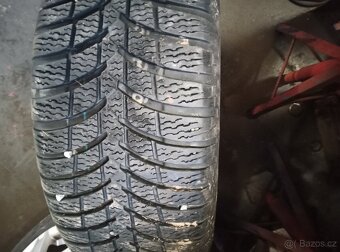 Pneu 205/55R16 - 2