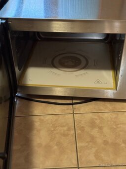 Profesionální mikrovlnná trouba - 2