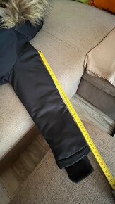 Prodám zimní bunda s kapuce a kožišinnou - 2