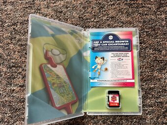 Pokémon Shield - Nintendo Switch - 2