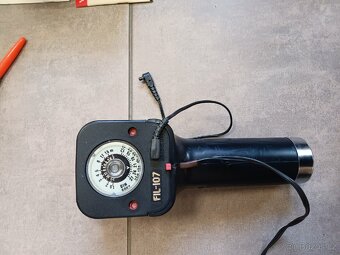 Zrcadlovka YASHICA-D+BLESK - 2