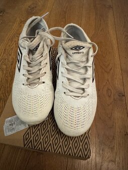 Dětské kopačky, zn. UMBRO, vel. 32 - 2