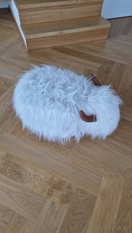 Roztomilý chlupatý taburet / stolička - 2