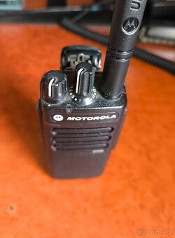 Motorola DP2400 UHF - 2