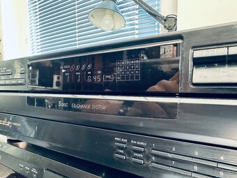 SONY - CDP- C345 - 2