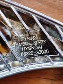 Originál znak Hyundai i30/i30n na kufr 86320-G3000 - 2