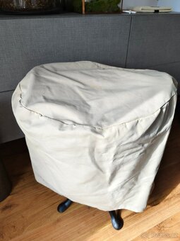 Gril litinový na dřevěné uhlí 39cm + krycí obal - 2