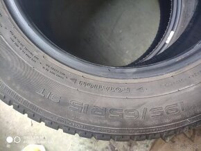Prodej 2ks zimni pneu Nokian 195/65 R15 91t - 2