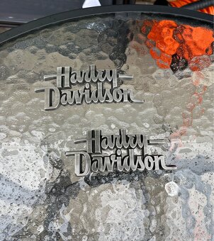OEM Harley Davidson Dyna Street Bob Odznaky palivové nádrže - 2