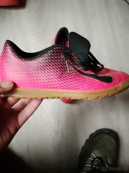 Dětské kopačky Nike červené - 2
