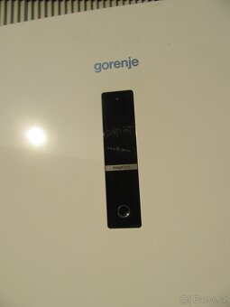 Nabízím lednici Gorenje. Boxy kompletní. Digitální displej. - 2