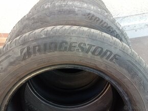 ZIMNÍ PNEU BRIDGESTONE 215/65 R17 103H DOT 3119 VZOREK 4MM - 2