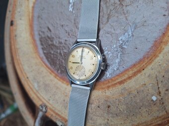 Hodinky Doxa Swiss - 2