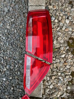 Audi A5 8T - zadní světla halogen - 2