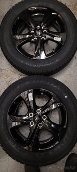 TOYOTA Yaris,15' alu disky, tpms, zimní pneu, nové ,černé - 2