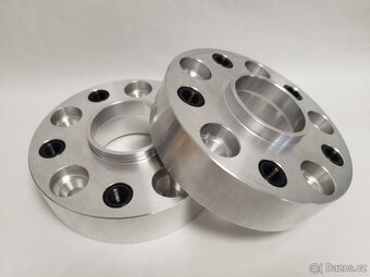 Rozšiřovací podložky pod kola - 2