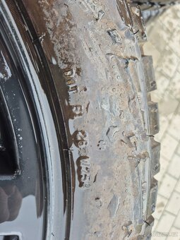 Land Rover kola r19 AT pneu - 2