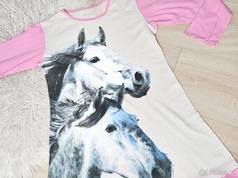 Noční košile s koněm růžová vel 10-11 let - 2