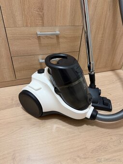 Electrolux vysavač EASE C4 - 2
