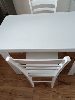 Jídelní stůl a židle - 2