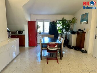 Krásný byt 3+kk o celkové ploše 77m2 ve 3NP s možností parko - 2