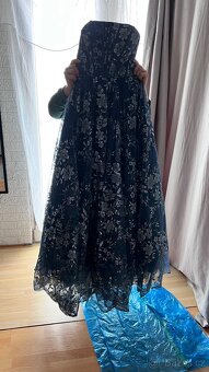 Dámské plesové šaty - 2